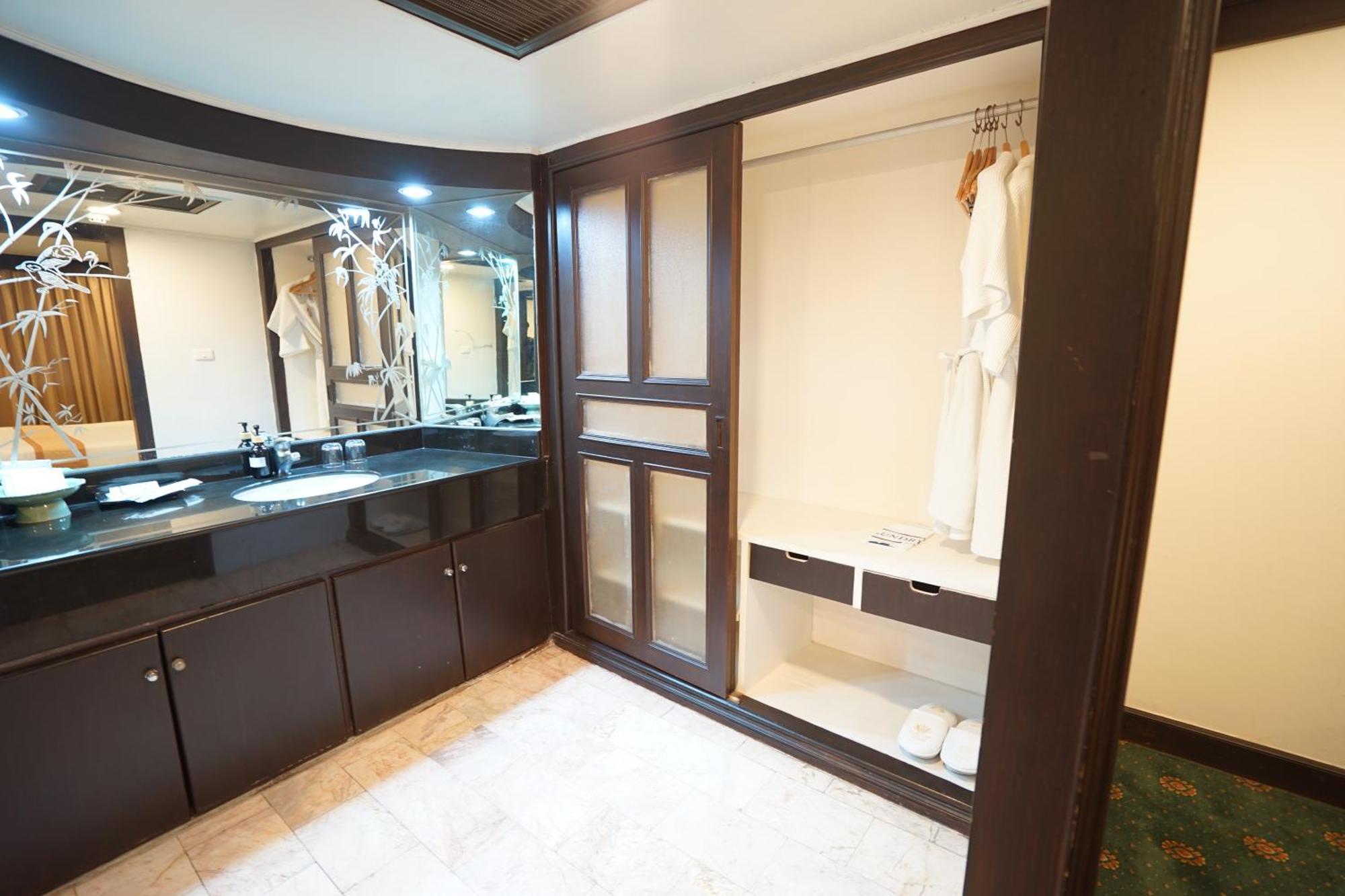 King Park Avenue Hotel Bangkok Ngoại thất bức ảnh